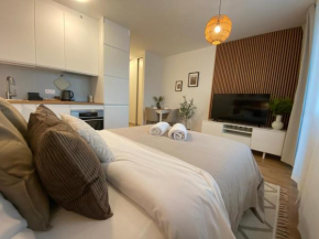 nook I Airport apartments